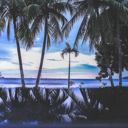 Café de Playa beach front suites Coco Esterno foto