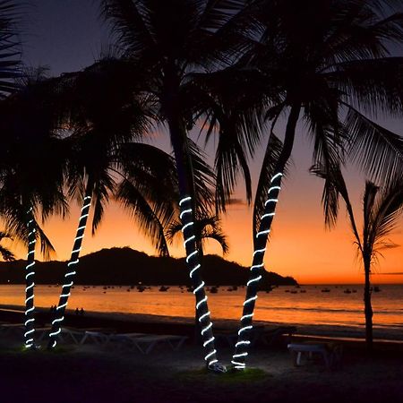 Café de Playa beach front suites Coco Esterno foto