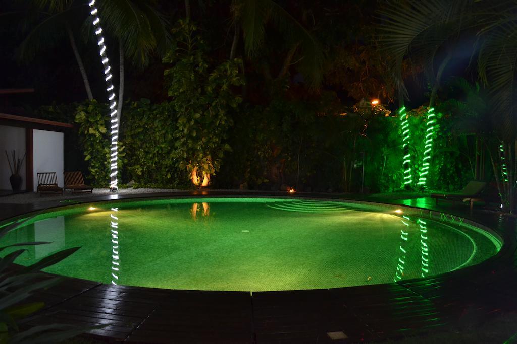 Café de Playa beach front suites Coco Esterno foto