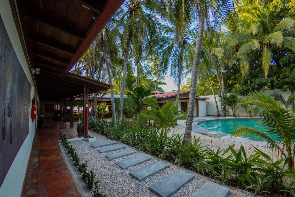 Café de Playa beach front suites Coco Esterno foto
